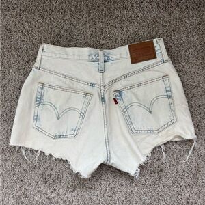 Levi’s 501 Shorts (Acid Wash / Light Wash)